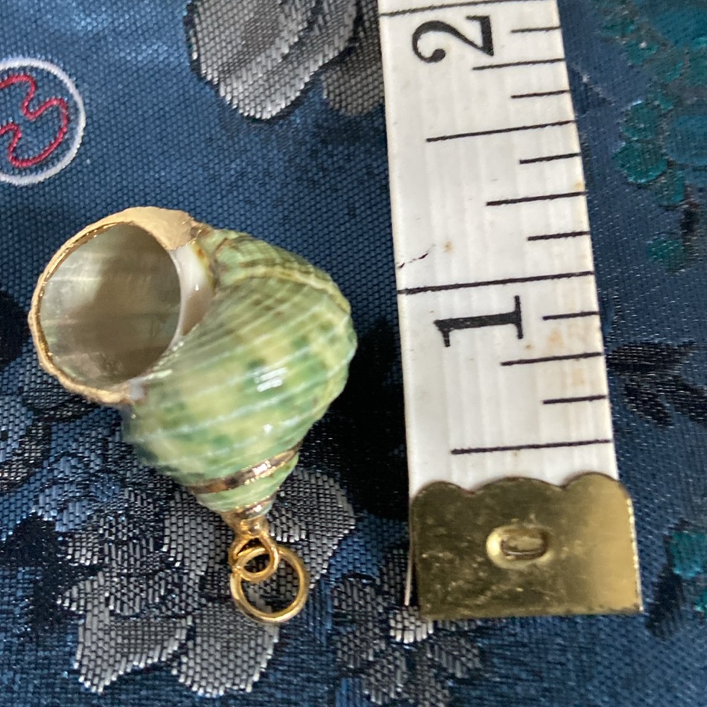 Pendant Made From A Little Shell Lined With Gold … - image 5